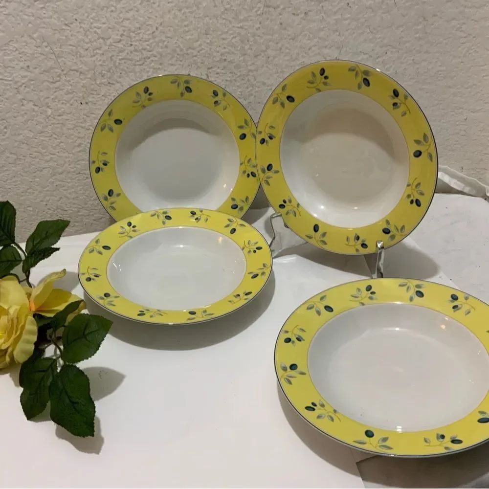 4 Royal Doulton Blueberry Bowl Round Soup Rimmed Yellow Green Blue White